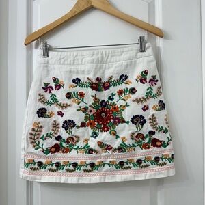 Miami embroidered mini skirt, size M, pre-owned excellent conditions, used twice